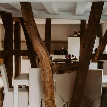 Modernisiertes Fachwerkhaus In Bei Bonn