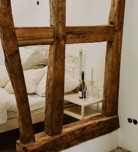 Modernisiertes Fachwerkhaus In Bei Bonn