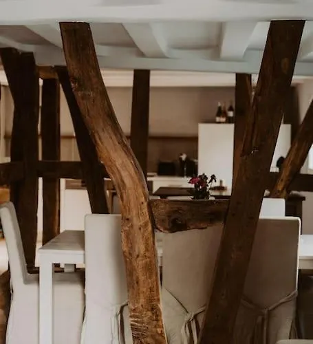 Modernisiertes Fachwerkhaus In Bei Bonn