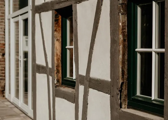 Modernisiertes Fachwerkhaus In Bei Bonn Rheinbach